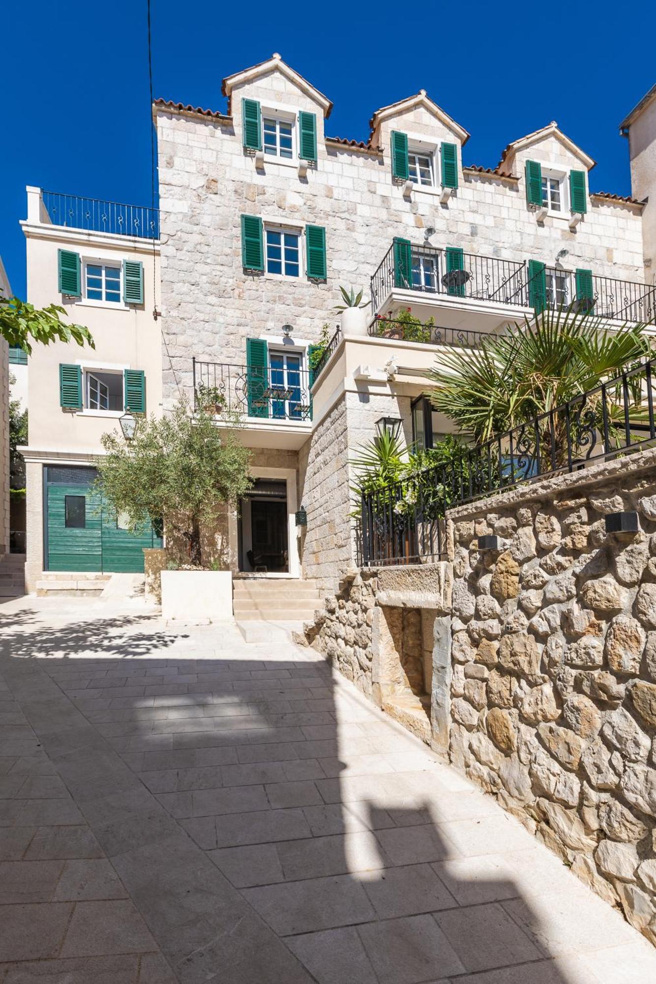New - Casa Columba - 4 Star Design Boutique Hotel With Outdoor Pool & Private Garden (Adults Only) ماكارسكا المظهر الخارجي الصورة