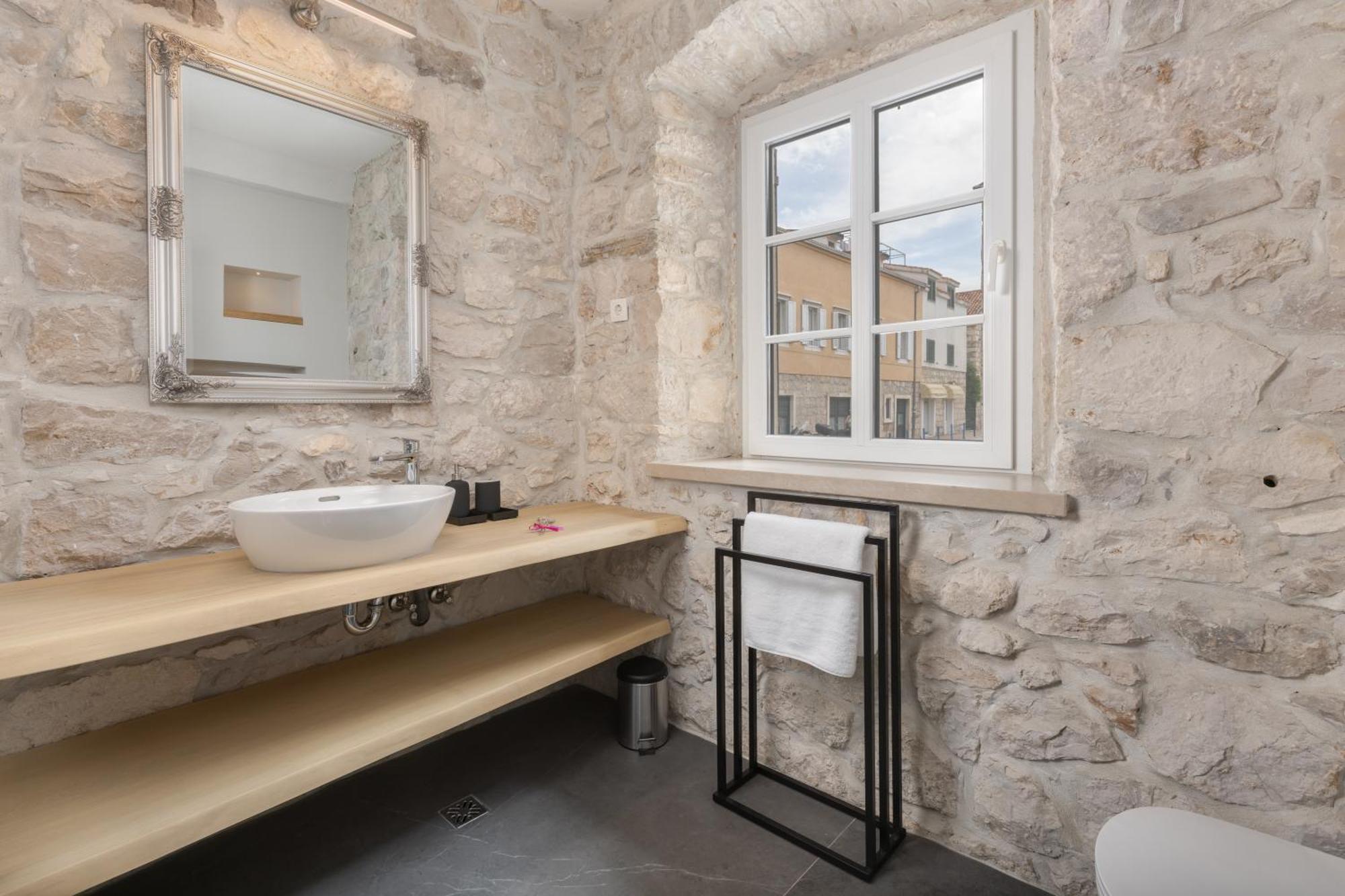 New - Casa Columba - 4 Star Design Boutique Hotel With Outdoor Pool & Private Garden (Adults Only) ماكارسكا المظهر الخارجي الصورة